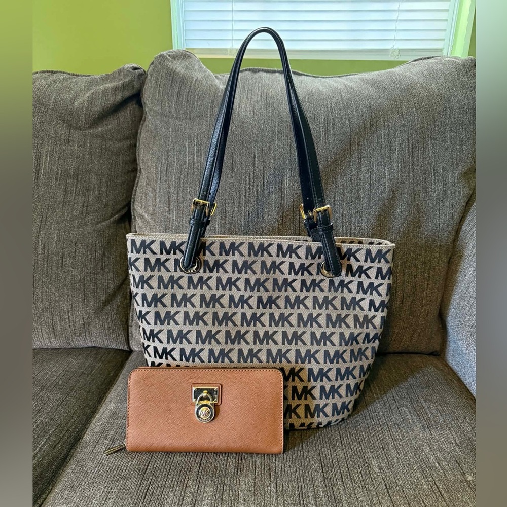 Michael Kors handbag & wallet!